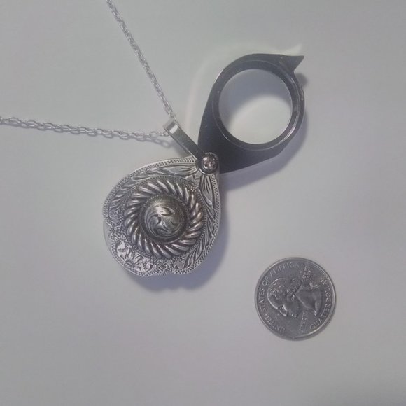 Magnifying Glass Ornate Engraved & MOP Back Jewelers' Loupe Pendant Necklace - Picture 7 of 10